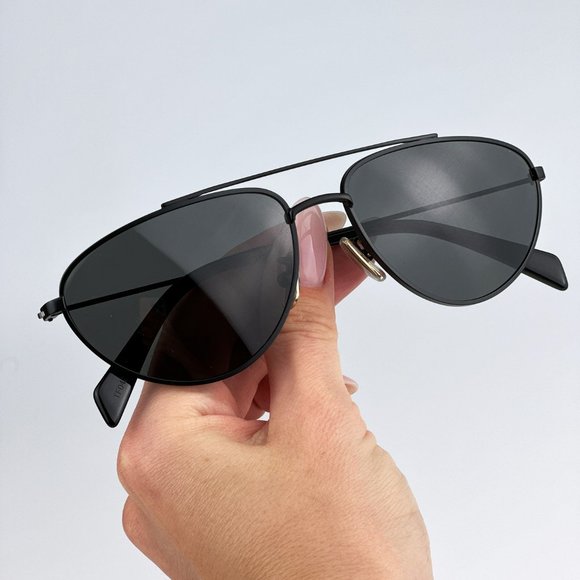 Celine CL40077U 02A Sunglasses Matte Black Smoke Pilot Unisex CL 40077U - Picture 5 of 13